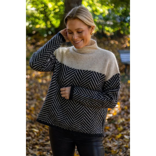 Heidi-Mode | Luxuriöser Pullover Mit Hohem Ausschnitt