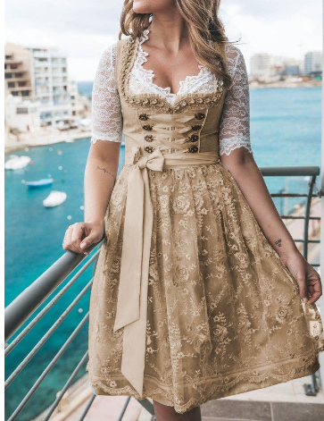 Einzigartige Tracht für Damen mit Schürze und Bluse