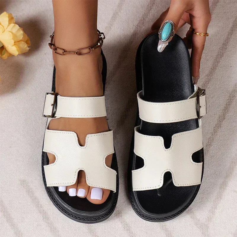Heidi-Mode | Sommerliche Slingback-Sandalen mit Rom Ausstrahlung