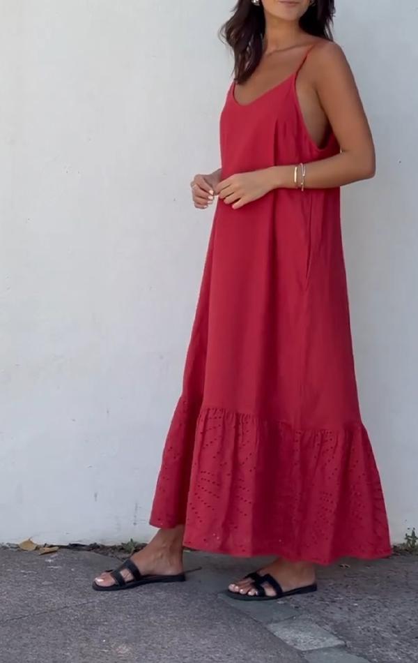 Rotes V-Ausschnitt-Kleid mit Ausgeschnittener Saum