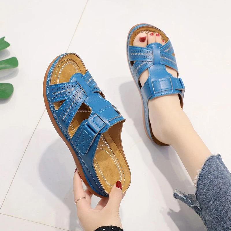 Heidi-Mode | Klassische Wandersandalen für Den Sommer