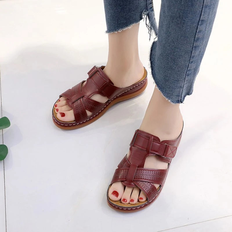 Heidi-Mode | Klassische Wandersandalen für Den Sommer