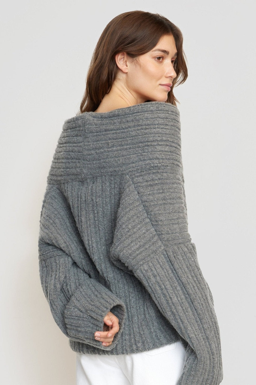 Heidi-Mode | Pullover mit asymmetrischem Stil