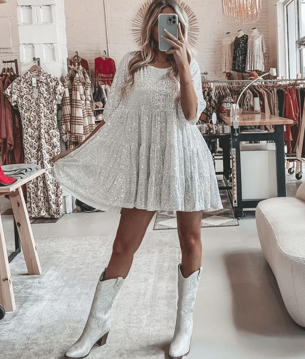 Elegantes und schlankmachendes Paillettenkleid