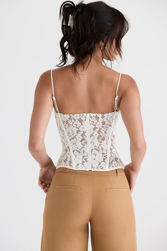 Heidi-Mode | Spitzen Bügelkorsett mit Karamell Relaxed Hosen