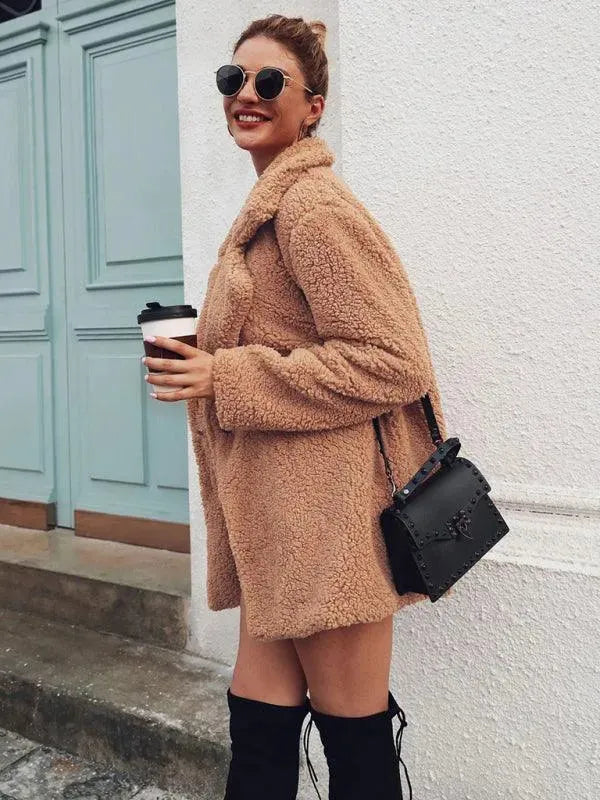 Heidi-Mode | Übergroßer V-Ausschnitt Damen Lammfellmantel