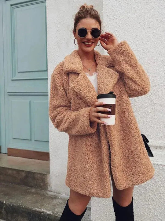 Heidi-Mode | Übergroßer V-Ausschnitt Damen Lammfellmantel