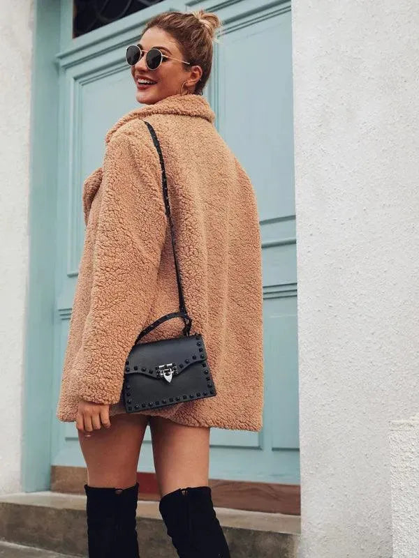 Heidi-Mode | Übergroßer V-Ausschnitt Damen Lammfellmantel