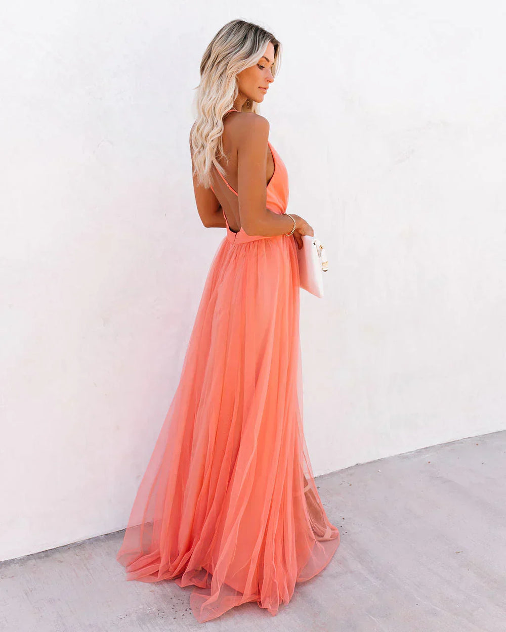 Heidi-Mode | Elegantes orangefarbenes Kleid mit Trägern für Frauen