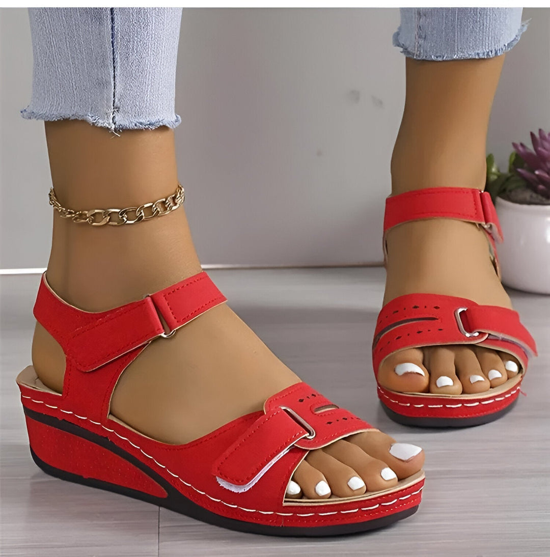 WEICHE ELEGANCE-KEILSANDALEN