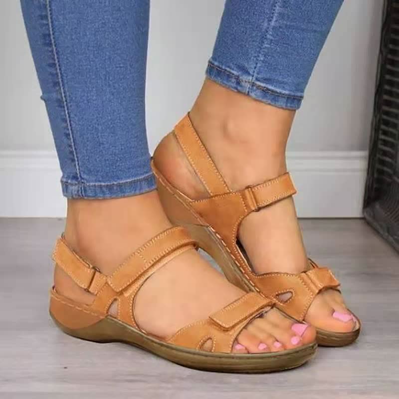 Heidi-Mode | Schicke und Bequeme Sandalen für Die Moderne Frau
