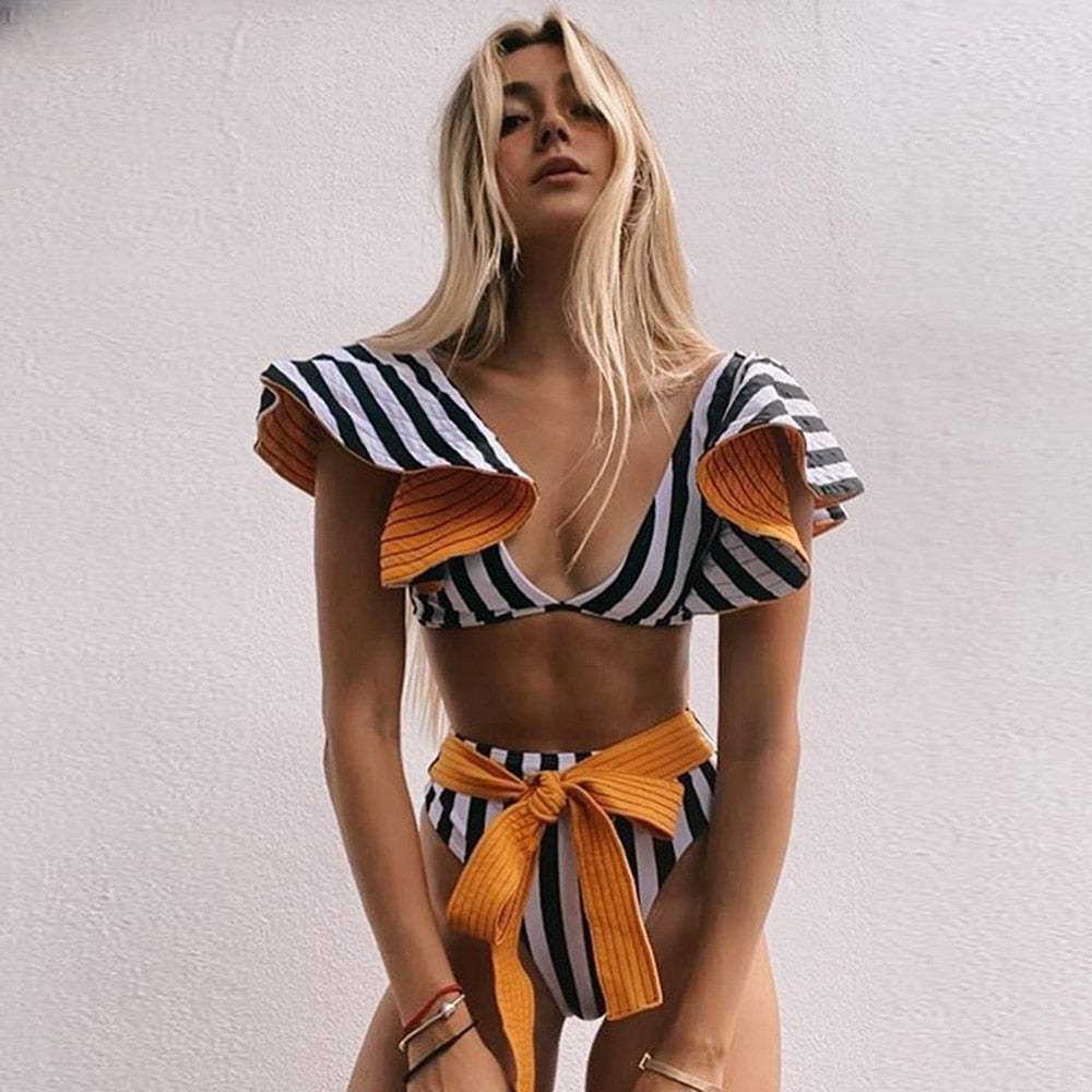 Heidi-Mode | Push-up Gepolsterter Bh mit Rüschen für einen eleganten Bikini Satz