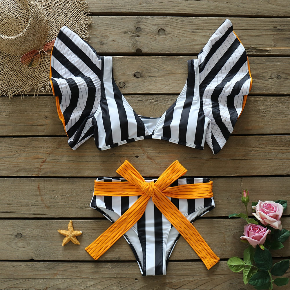 Heidi-Mode | Push-up Gepolsterter Bh mit Rüschen für einen eleganten Bikini Satz