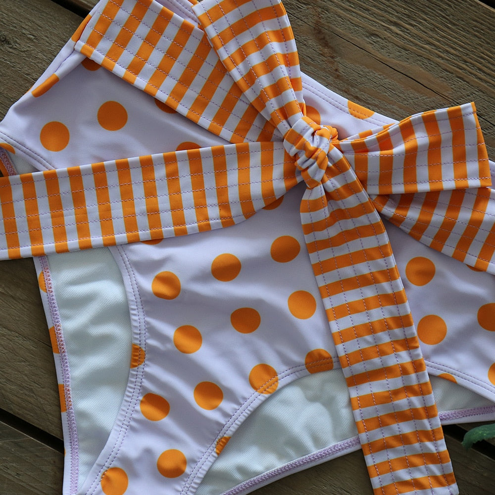 Heidi-Mode | Push-up Gepolsterter Bh mit Rüschen für einen eleganten Bikini Satz