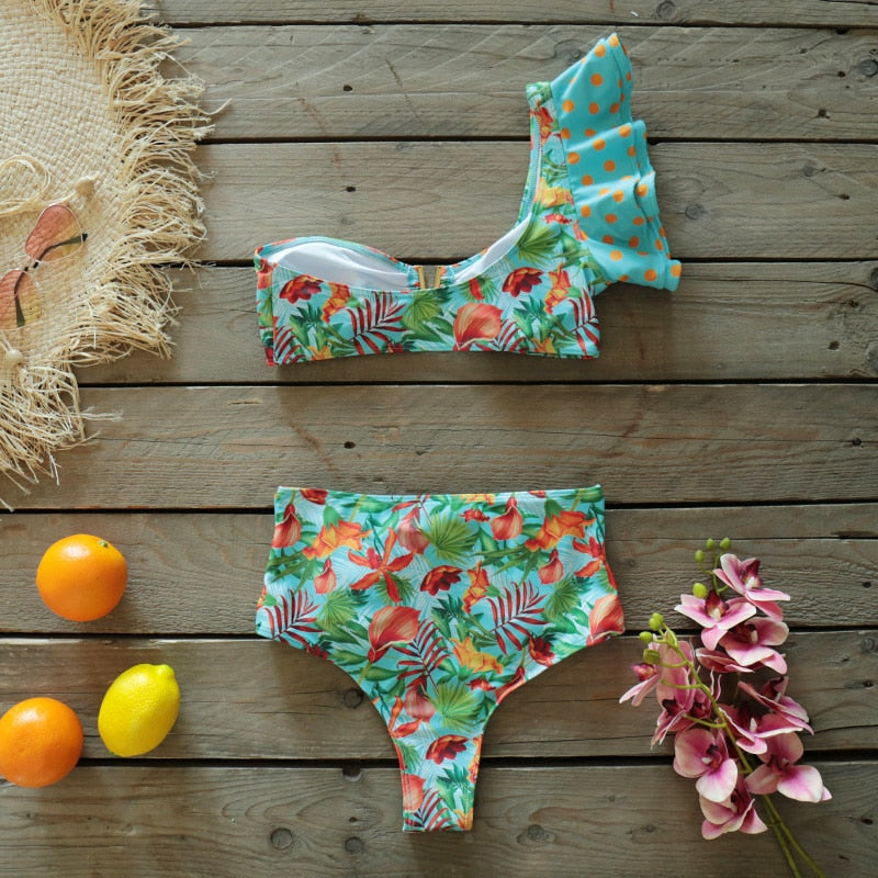 Heidi-Mode | Push-up Gepolsterter Bh mit Rüschen für einen eleganten Bikini Satz