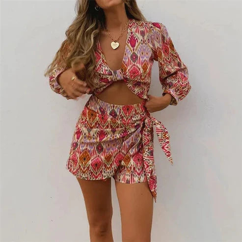 Crop Bluse und Wickelrock Shorts Set