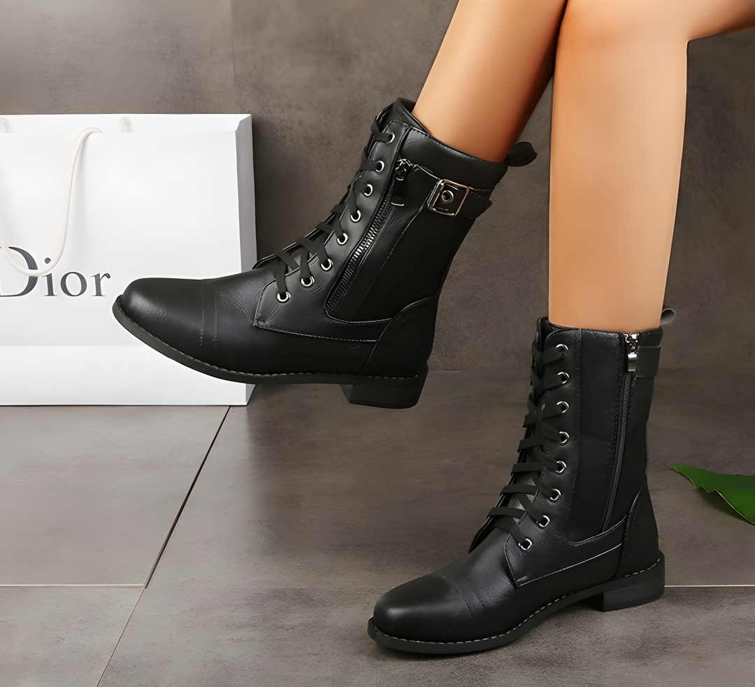 Heidi-Mode | Kurze Stiefel mit dicken Absätzen