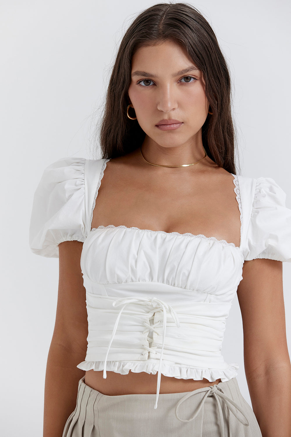 Heidi-Mode | Weiße Gefaltete Top mit Stein Gefaltet Mini Wickelrock