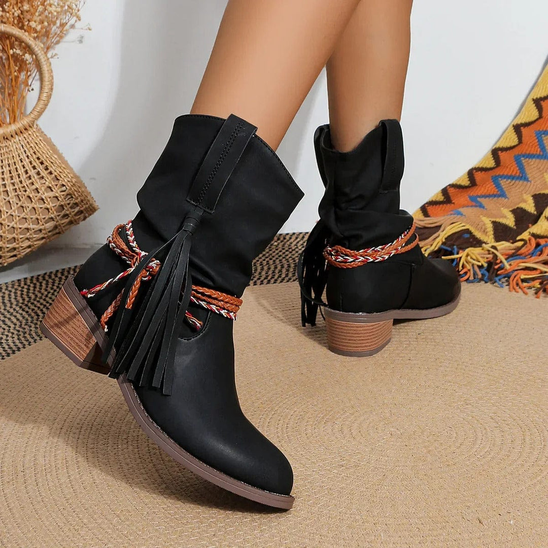 Heidi-Mode | Elegante Piratenstiefel mit plissierter Quaste