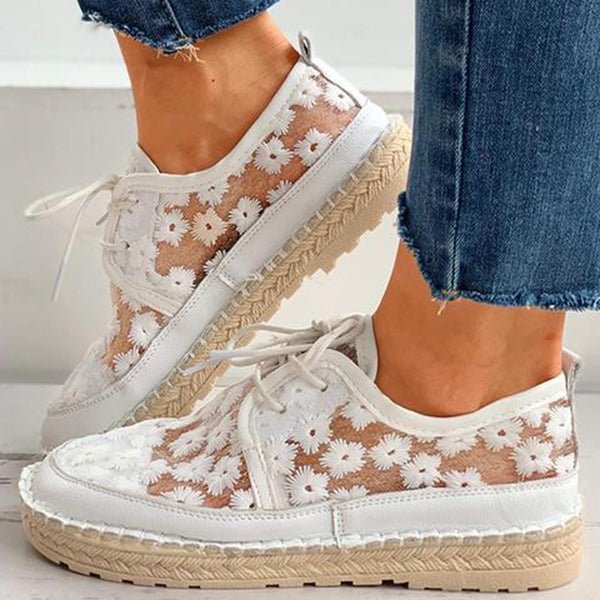 Orthopädisch, stilvoll und luftig - Schuh mit Blumendruck