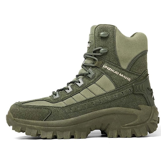 Coole militärische Winterstiefel