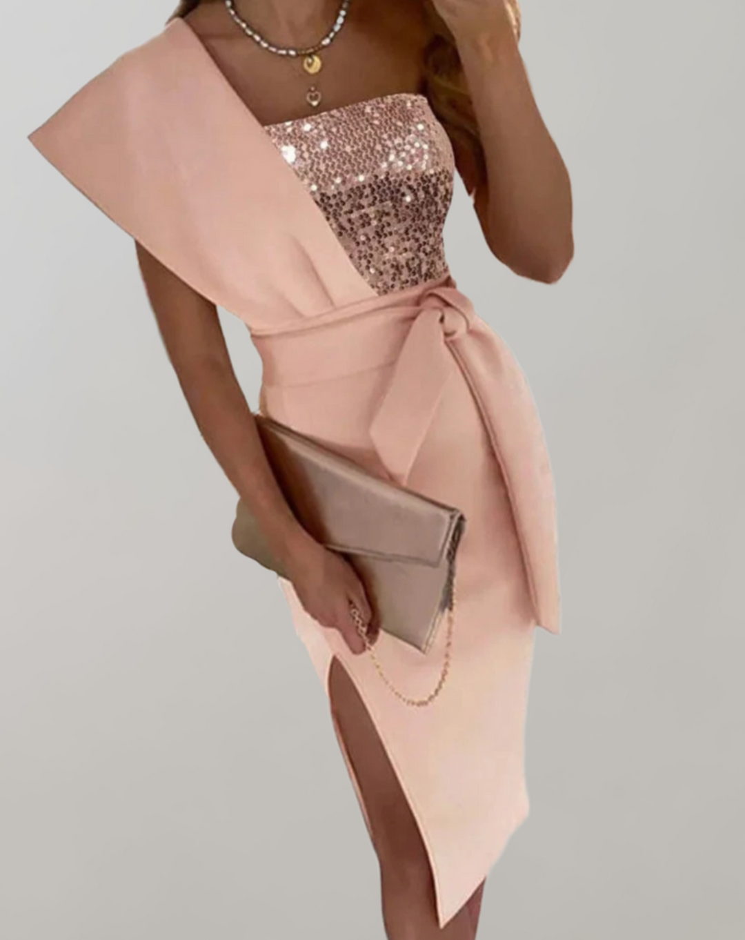 Schmal geschnittenes One-Shoulder-Kleid mit Schleife in der Taille und hohem Seitenschlitz