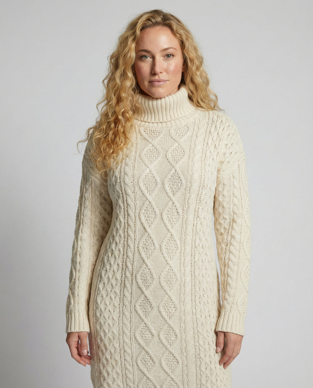 Beiges Strickkleid für Damen