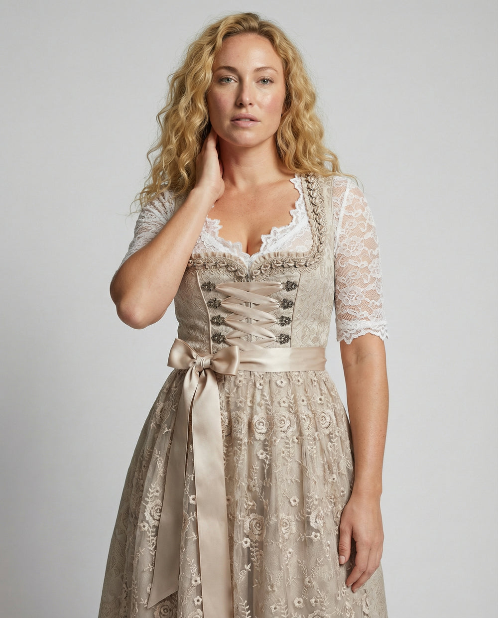 Traditionelles Dirndlkleid mit Schnürmieder für Oktoberfest | Heidi-Mode