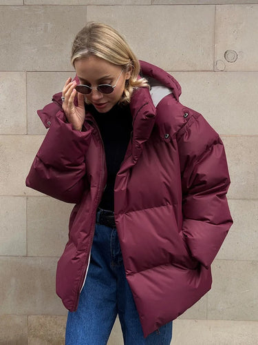 Heidi-Mode | Kurze Daunenjacke aus Baumwolle mit Kapuze, ideal für kalte Tage