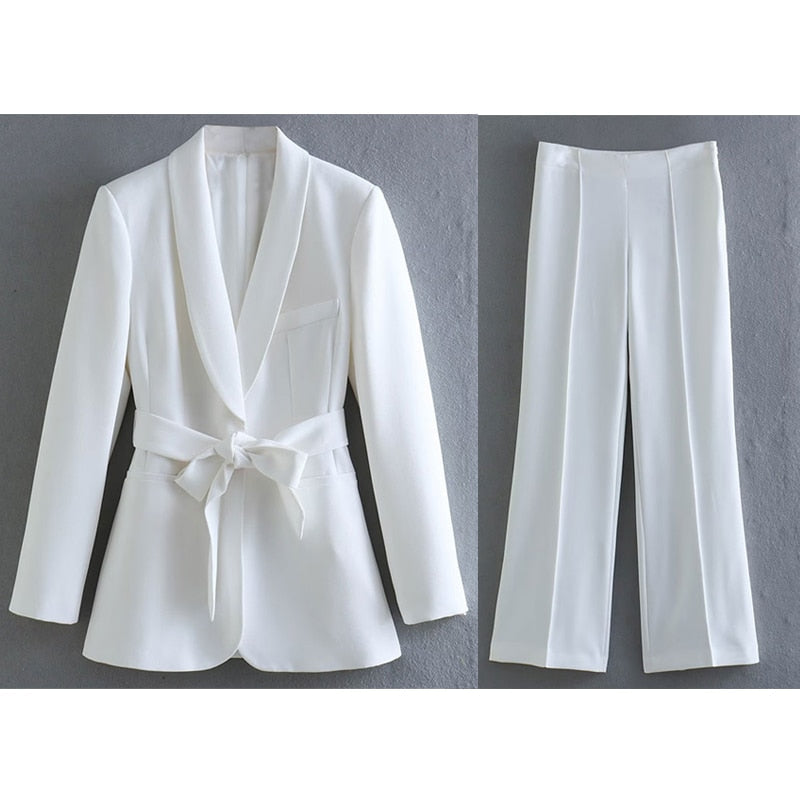 Heidi-Mode | Elegante Blazer mit Gürtel und Passender Hose