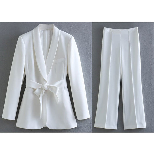 Heidi-Mode | Elegante Blazer mit Gürtel und Passender Hose