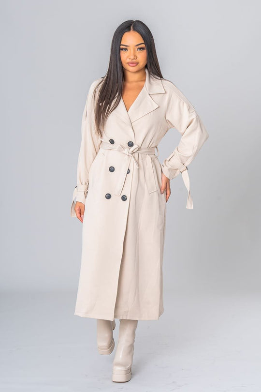 Trenchcoat mit beigem Gürtel