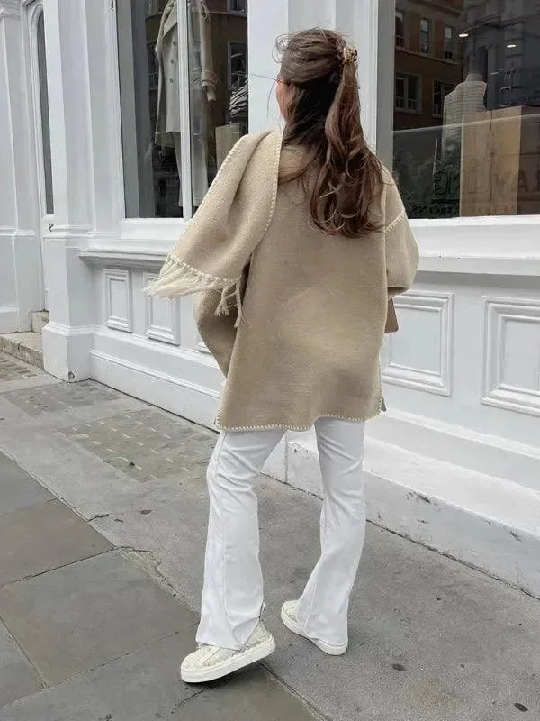 Heidi-Mode | Wollener Schal-Mantel für Frauen