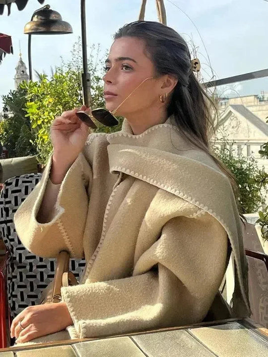 Heidi-Mode | Wollener Schal-Mantel für Frauen