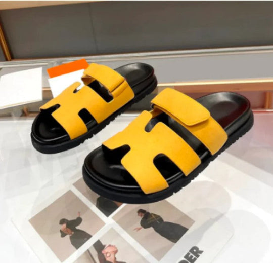 Heidi-Mode | Stilvolle Sandalen