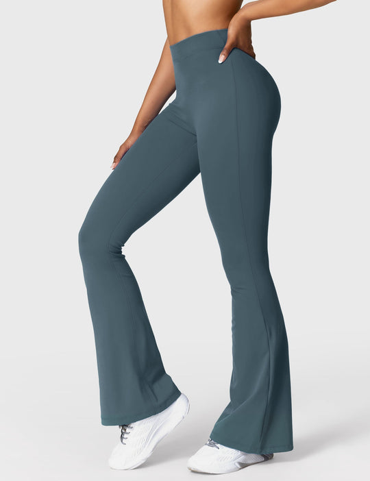 Heidi-Mode | Ausgestellte Leggings mit V-Ausschnitt