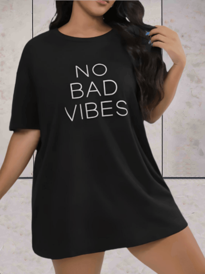 Lässiges Plus-Size-T-Shirt mit Textdruck