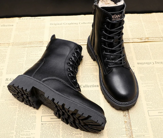 Daphne – Winterstiefel aus schwarzem Leder