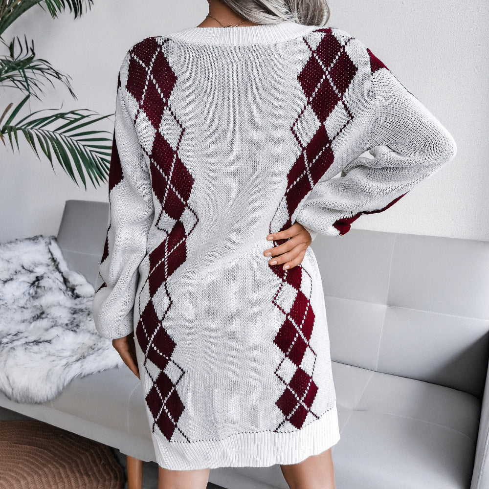 Isannah | Strickkleid mit V-Ausschnitt