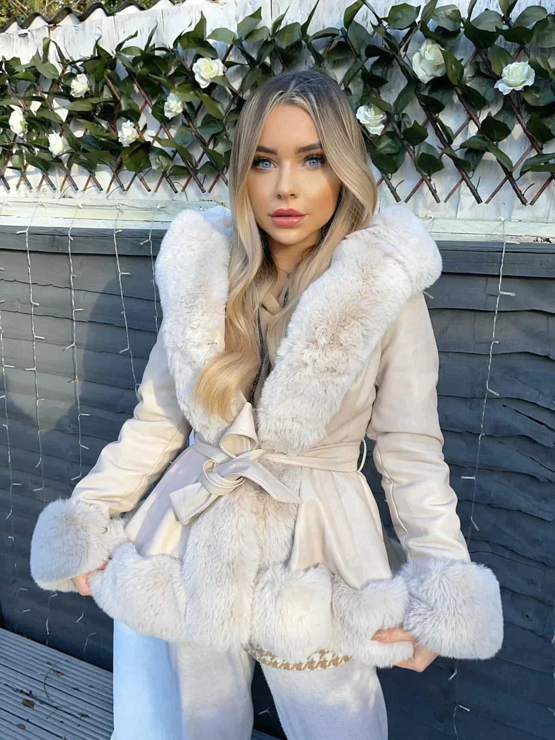 Mira  | Wintermantel nasse Kapuzenjacke aus Faux Bond
