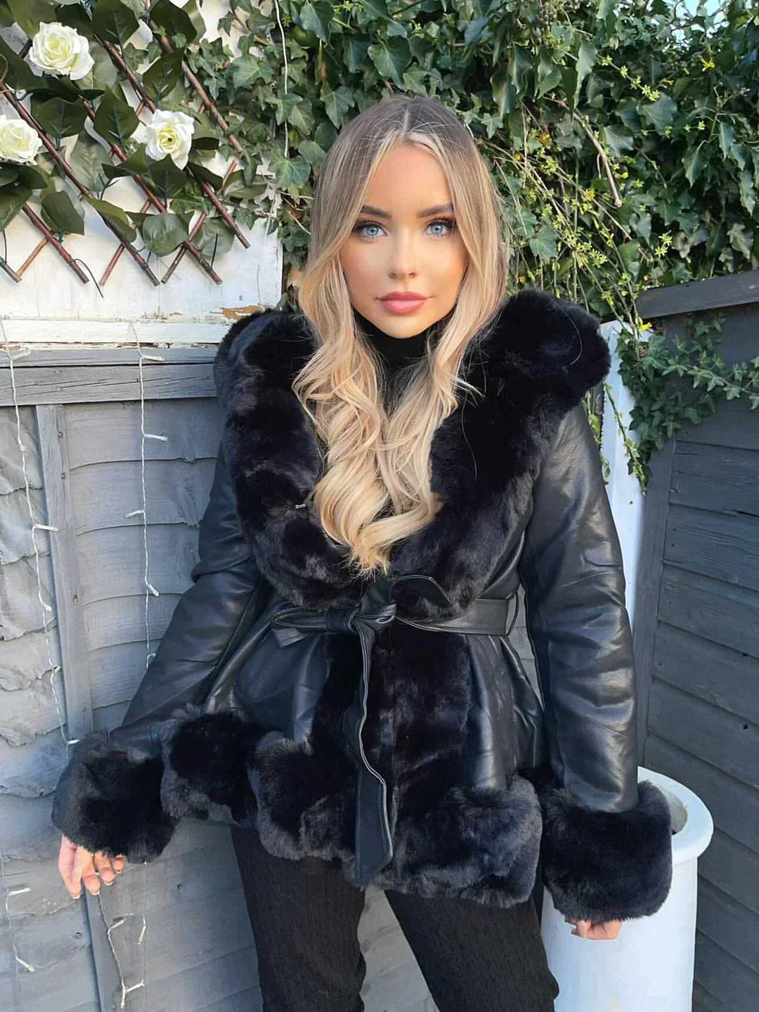 Mira  | Wintermantel nasse Kapuzenjacke aus Faux Bond