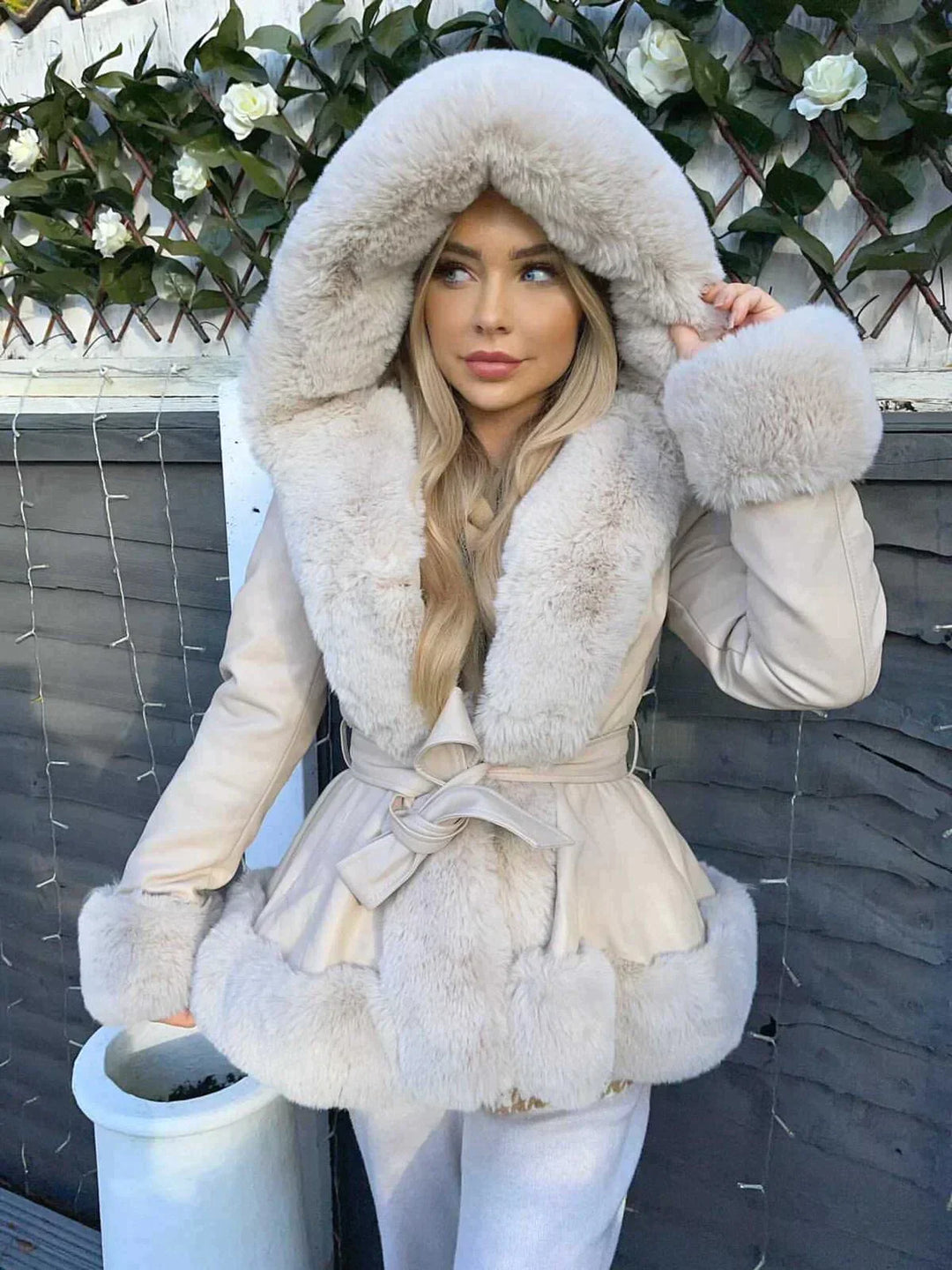 Mira  | Wintermantel nasse Kapuzenjacke aus Faux Bond